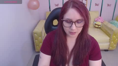 Snapshot of bellatrix_ch chatting on April 21, 7:06 pm Bella online show from April 21, 7:06 pm