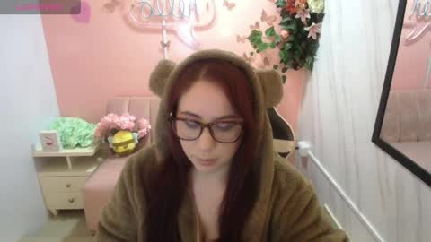 Snapshot of bellatrix_ch chatting on May 4, 12:56 pm Bella online show from May 4, 12:56 pm