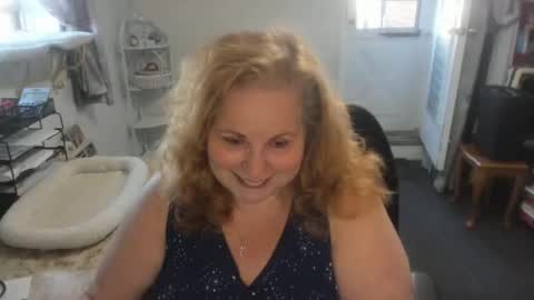 Snapshot of bellavoca chatting on October 4, 6:17 pm Bellavoca online show from October 4, 6:17 pm