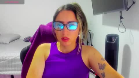 Bella T. online show from April 12, 2:27 am