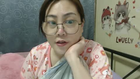 Bella online show from February 25, 9:02 pm