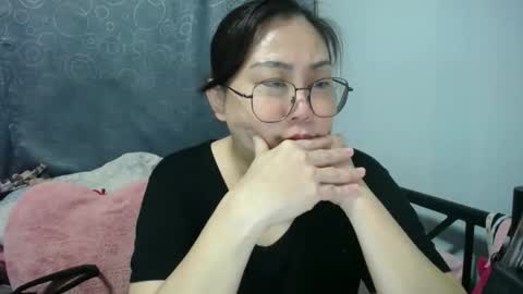 Snapshot of bellbabe chatting on February 15, 2:36 pm Bella online show from February 15, 2:36 pm