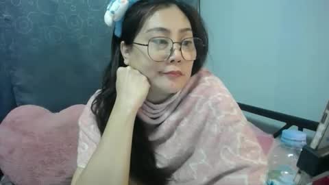 Snapshot of bellbabe chatting on March 14, 9:31 pm Bella online show from March 14, 9:31 pm