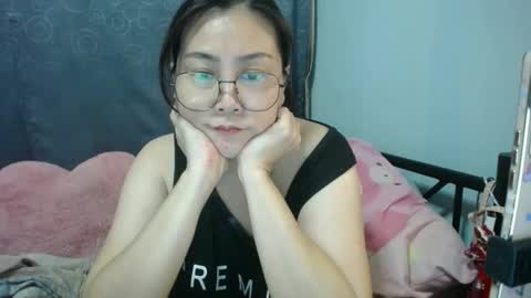 Snapshot of bellbabe chatting on March 17, 10:02 pm Bella online show from March 17, 10:02 pm