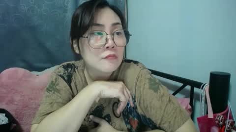 Snapshot of bellbabe chatting on April 5, 7:27 am Bella online show from April 5, 7:27 am