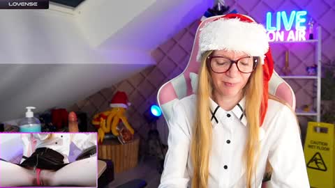 Snapshot of belle_alice chatting on December 11, 10:58 am Alice online show from December 11, 10:58 am