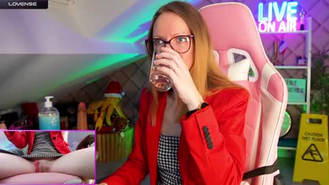 Snapshot of belle_alice chatting on January 31, 7:39 am Alice online show from January 31, 7:39 am