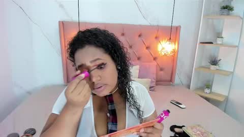 Snapshot of belle_brunette chatting on March 11, 9:48 pm belle online show from March 11, 9:48 pm