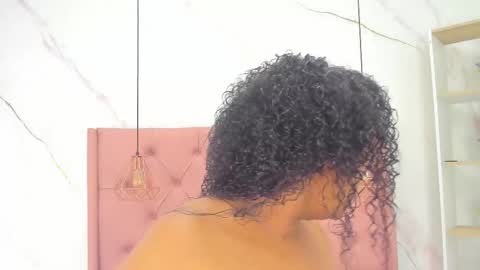 Snapshot of belle_brunette chatting on February 11, 11:37 am belle online show from February 11, 11:37 am