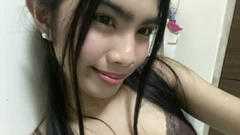 belle_davies online show from June 16, 9:50 pm