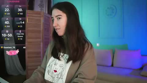 Bella online show from December 5, 3:30 pm