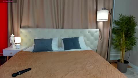 Belle online show from October 23, 9:19 am