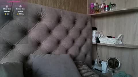 Amelia online show from February 10, 1:37 pm