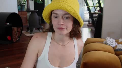 BELLE   online show from December 16, 2:25 am