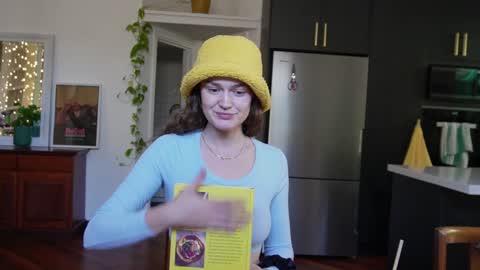 BELLE   online show from December 17, 2:33 am