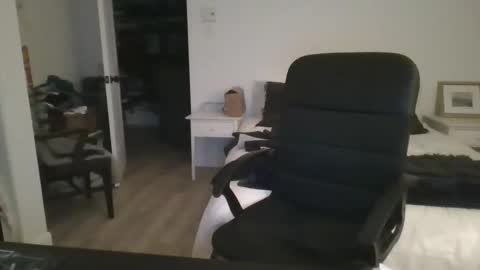 Snapshot of bellequeue19758 chatting on October 18, 2:36 am bellequeue19758 online show from October 18, 2:36 am