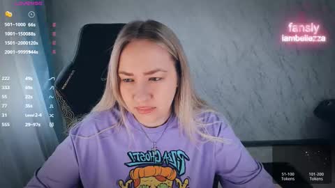 Your Annabelle Wolf  online show from March 18, 2:20 pm