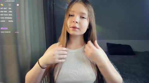 Snapshot of bellidream chatting on September 28, 6:13 pm Bella online show from September 28, 6:13 pm