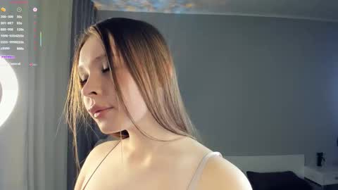 Snapshot of bellidream chatting on November 7, 6:08 pm Bella online show from November 7, 6:08 pm