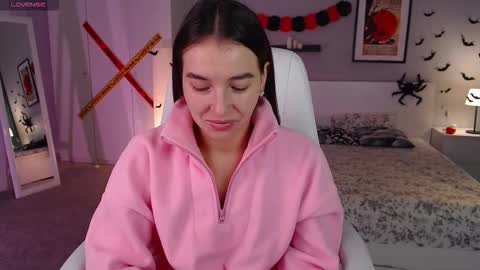 Bella online show from November 2, 1:19 am