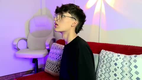 Neon online show from October 15, 11:21 am