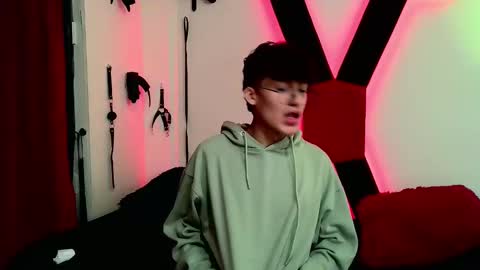 Neon online show from November 11, 11:21 am