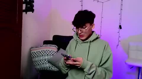 Neon online show from November 12, 11:21 am