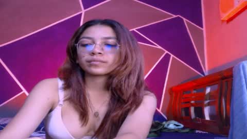 Snapshot of bellota_bunny chatting on March 3, 8:59 pm bellota bunny online show from March 3, 8:59 pm