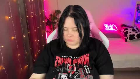 Snapshot of bellybooxo chatting on November 1, 5:59 pm LinaBoo online show from November 1, 5:59 pm