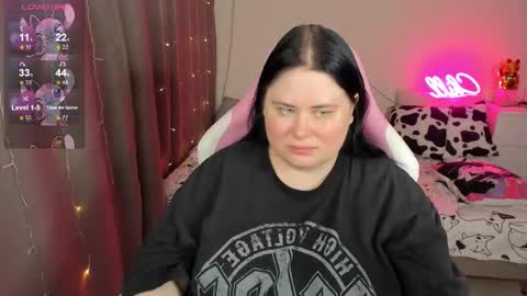 Snapshot of bellybooxo chatting on February 13, 6:31 am LinaBoo online show from February 13, 6:31 am