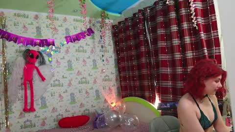 Snapshot of bellykingdom chatting on April 3, 6:55 am bellykingdom online show from April 3, 6:55 am