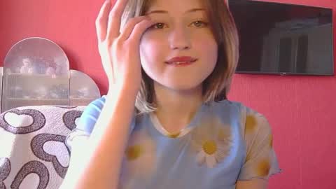 Snapshot of belovedmary chatting on March 14, 7:03 am belovedmary online show from March 14, 7:03 am