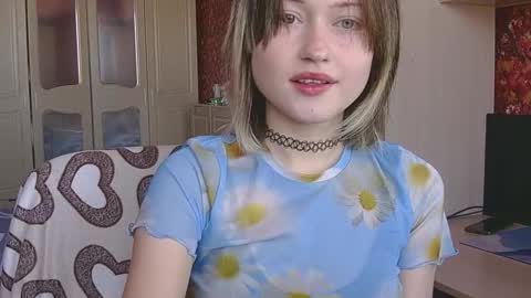 Snapshot of belovedmary chatting on March 15, 6:19 am belovedmary online show from March 15, 6:19 am