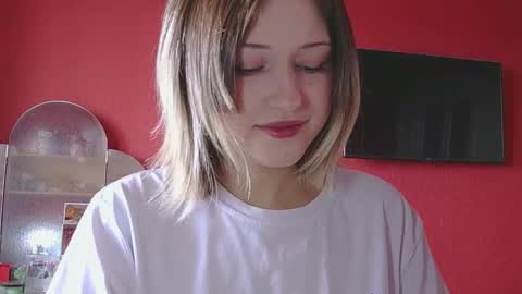 Snapshot of belovedmary chatting on March 28, 8:47 am belovedmary online show from March 28, 8:47 am