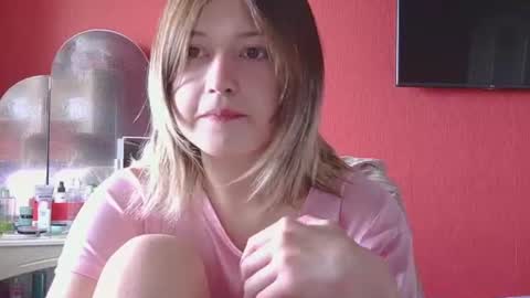 Snapshot of belovedmary chatting on June 20, 10:07 am belovedmary online show from June 20, 10:07 am