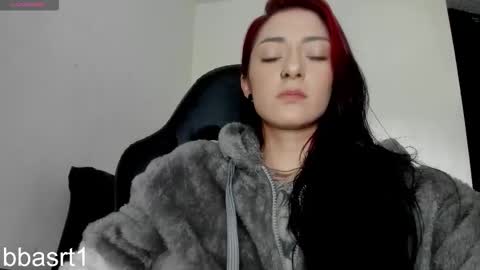 Snapshot of belyswitch chatting on November 2, 8:33 pm Bely   Bbasrt1 -  hot online show from November 2, 8:33 pm