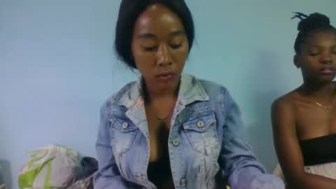 Snapshot of bemonique chatting on May 16, 6:32 am bemonique online show from May 16, 6:32 am