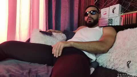 Snapshot of ben_blaze chatting on November 21, 6:12 am BEN online show from November 21, 6:12 am