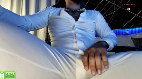 Snapshot of ben_blaze chatting on May 28, 1:47 am BEN online show from May 28, 1:47 am