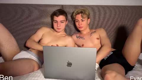 Snapshot of ben_harmon chatting on March 5, 5:53 pm ben_harmon online show from March 5, 5:53 pm