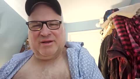 Snapshot of bendavewill chatting on February 14, 7:49 am Bendavewill online show from February 14, 7:49 am