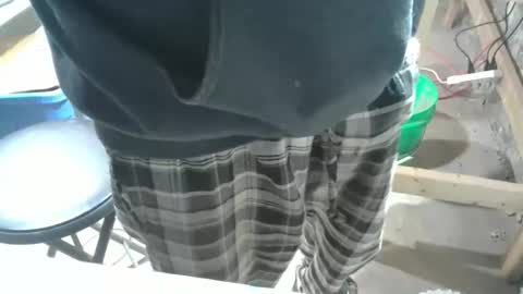 Snapshot of bendrinkin chatting on February 18, 1:23 am bendrinkin online show from February 18, 1:23 am