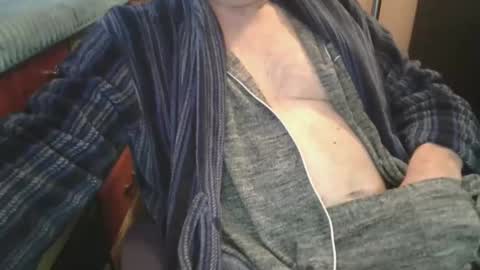 Snapshot of bendrinkin chatting on March 29, 11:32 am bendrinkin online show from March 29, 11:32 am