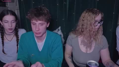 KENDALL  NATHAN online show from February 8, 4:32 pm