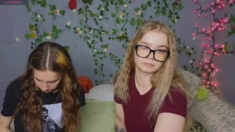KENDALL  NATHAN online show from May 19, 8:53 am