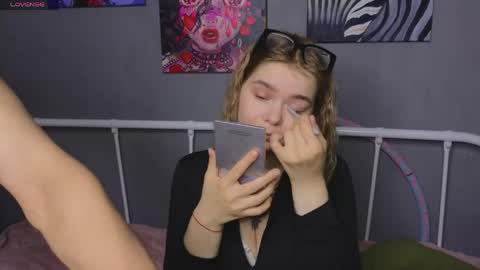 KENDALL  NATHAN online show from June 9, 6:58 am