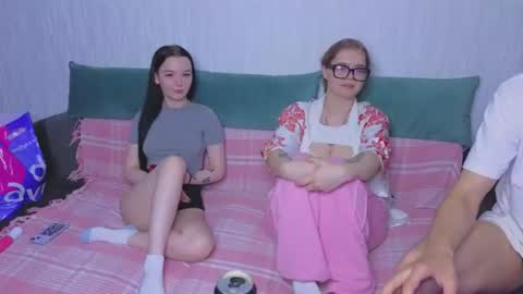 KENDALL  NATHAN online show from July 26, 7:32 pm