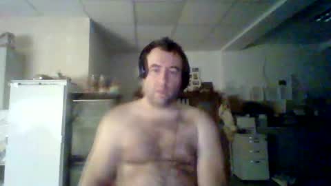 Snapshot of bengi1984 chatting on February 19, 1:29 am Robert 1984 online show from February 19, 1:29 am