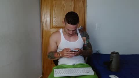 benjamin_isaac online show from December 3, 10:51 pm