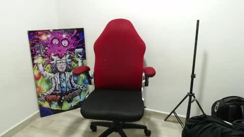 benjamin_isaac online show from April 24, 9:34 am